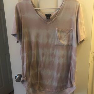 Rue 21 pink and white short sleeve shirt.